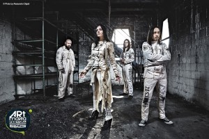 Read more about the article ARTMANIA: NĂLUCI ȘI SPIRITE ÎN TRANSILVANIA CU LACUNA COIL,”NAȘII” ROCK-ULUI ITALIAN